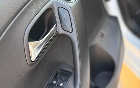 Volkswagen Polo VI (EU Market), 2016 год, 1 080 000 рублей, 23 фотография