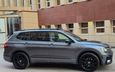 Volkswagen Tiguan II, 2020 год, 3 190 000 рублей, 2 фотография