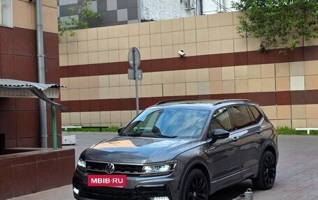 Volkswagen Tiguan II, 2020 год, 3 190 000 рублей, 3 фотография