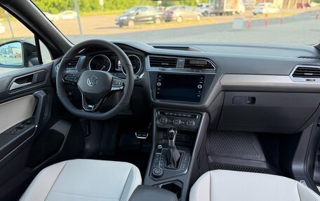 Volkswagen Tiguan II, 2020 год, 3 190 000 рублей, 17 фотография