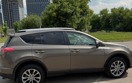 Toyota RAV4, 2018 год, 2 275 000 рублей, 7 фотография