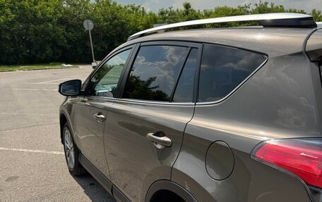 Toyota RAV4, 2018 год, 2 275 000 рублей, 10 фотография