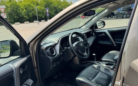 Toyota RAV4, 2018 год, 2 275 000 рублей, 24 фотография