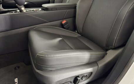 Lexus RX IV рестайлинг, 2024 год, 10 490 000 рублей, 19 фотография