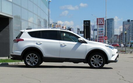 Toyota RAV4, 2015 год, 2 375 000 рублей, 4 фотография