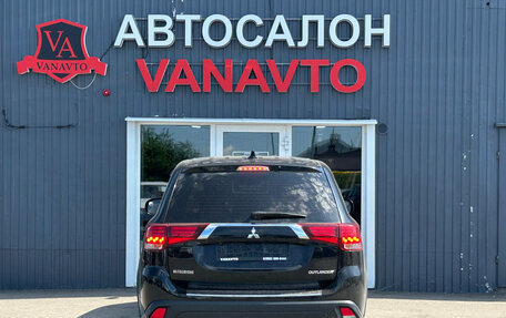 Mitsubishi Outlander III рестайлинг 3, 2017 год, 1 795 000 рублей, 7 фотография