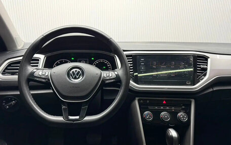 Volkswagen T-Roc I, 2023 год, 1 599 004 рублей, 13 фотография