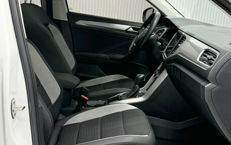 Volkswagen T-Roc I, 2023 год, 1 599 004 рублей, 15 фотография