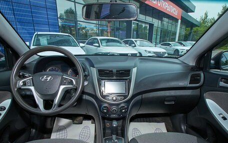 Hyundai Solaris II рестайлинг, 2013 год, 819 000 рублей, 11 фотография