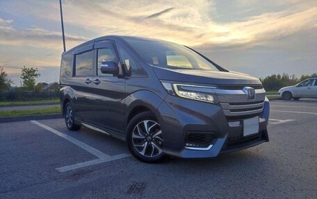 Honda Stepwgn IV, 2021 год, 1 960 000 рублей, 1 фотография