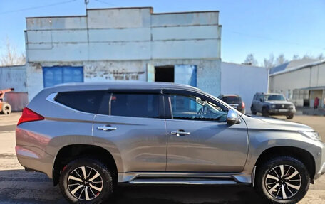 Mitsubishi Pajero Sport III рестайлинг, 2017 год, 2 780 000 рублей, 2 фотография