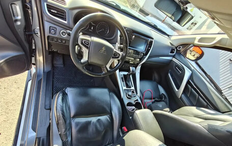 Mitsubishi Pajero Sport III рестайлинг, 2017 год, 2 780 000 рублей, 5 фотография