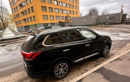 Mitsubishi Outlander III рестайлинг 3, 2015 год, 2 350 000 рублей, 4 фотография