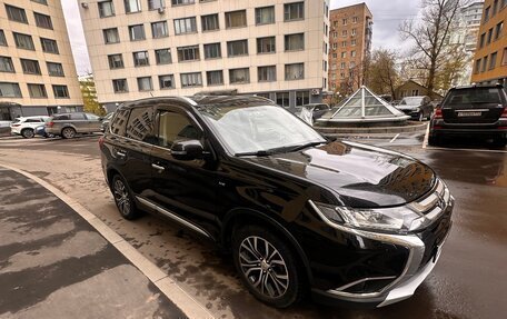 Mitsubishi Outlander III рестайлинг 3, 2015 год, 2 350 000 рублей, 5 фотография
