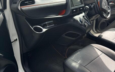 Toyota Sienta II, 2018 год, 1 300 000 рублей, 9 фотография