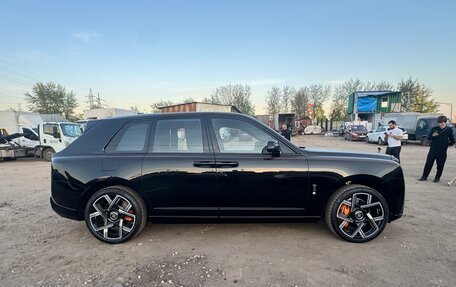 Rolls-Royce Cullinan, 2026 год, 67 000 000 рублей, 7 фотография