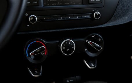 KIA Rio IV, 2021 год, 1 840 000 рублей, 17 фотография