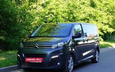 Citroen SpaceTourer I, 2018 год, 2 800 000 рублей, 3 фотография