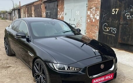Jaguar XE I рестайлинг, 2018 год, 1 950 000 рублей, 14 фотография