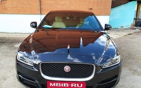 Jaguar XE I рестайлинг, 2018 год, 1 950 000 рублей, 16 фотография