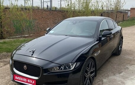 Jaguar XE I рестайлинг, 2018 год, 1 950 000 рублей, 13 фотография