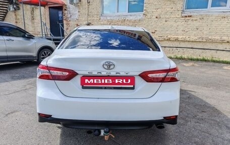 Toyota Camry, 2018 год, 2 730 000 рублей, 5 фотография