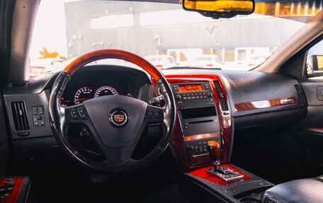 Cadillac STS I рестайлинг, 2005 год, 1 000 000 рублей, 32 фотография