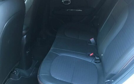 KIA Soul II рестайлинг, 2016 год, 1 360 000 рублей, 6 фотография