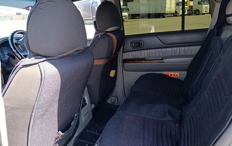 Nissan Safari IV, 2000 год, 1 850 000 рублей, 8 фотография