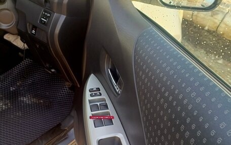 Toyota Ractis I, 2010 год, 675 000 рублей, 8 фотография