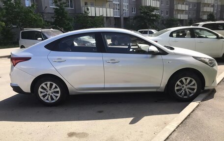 Hyundai Solaris II рестайлинг, 2021 год, 1 380 000 рублей, 6 фотография