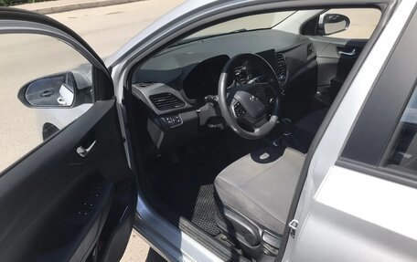 Hyundai Solaris II рестайлинг, 2021 год, 1 380 000 рублей, 4 фотография