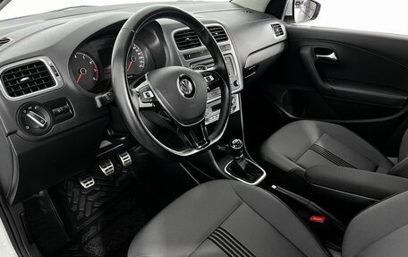 Volkswagen Polo VI (EU Market), 2016 год, 1 050 000 рублей, 9 фотография