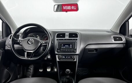 Volkswagen Polo VI (EU Market), 2016 год, 1 050 000 рублей, 14 фотография