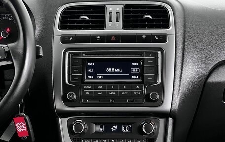 Volkswagen Polo VI (EU Market), 2016 год, 1 050 000 рублей, 15 фотография