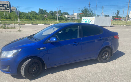 KIA Rio III рестайлинг, 2013 год, 830 000 рублей, 1 фотография