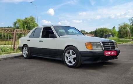 Mercedes-Benz W124, 1985 год, 210 000 рублей, 3 фотография