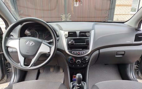 Hyundai Solaris II рестайлинг, 2011 год, 650 000 рублей, 9 фотография