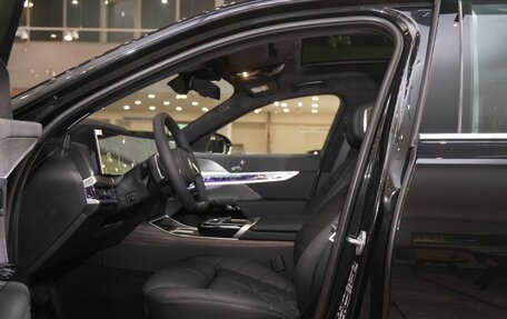 BMW 7 серия, 2025 год, 14 100 000 рублей, 28 фотография