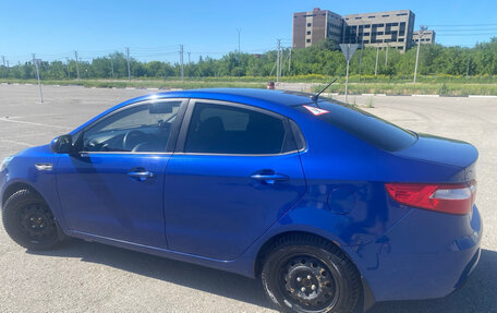 KIA Rio III рестайлинг, 2013 год, 830 000 рублей, 2 фотография