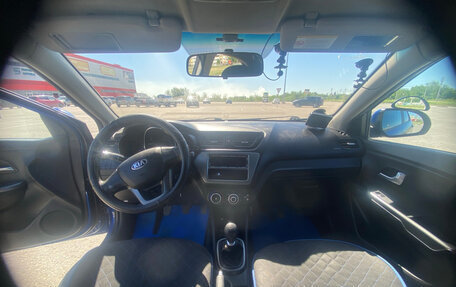 KIA Rio III рестайлинг, 2013 год, 830 000 рублей, 14 фотография