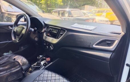 Hyundai Solaris II рестайлинг, 2018 год, 610 000 рублей, 7 фотография