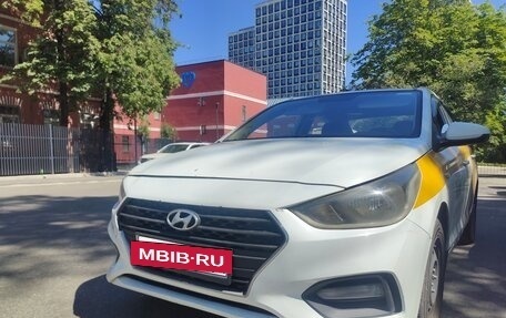 Hyundai Solaris II рестайлинг, 2018 год, 610 000 рублей, 4 фотография