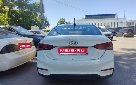 Hyundai Solaris II рестайлинг, 2018 год, 610 000 рублей, 3 фотография