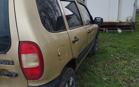 Chevrolet Niva I рестайлинг, 2004 год, 330 000 рублей, 7 фотография
