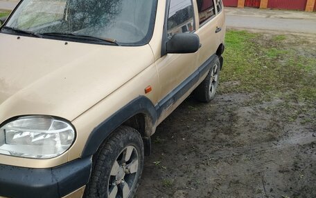 Chevrolet Niva I рестайлинг, 2004 год, 330 000 рублей, 11 фотография
