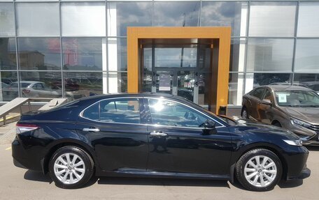Toyota Camry, 2018 год, 2 655 000 рублей, 4 фотография