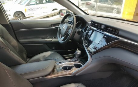 Toyota Camry, 2018 год, 2 655 000 рублей, 9 фотография