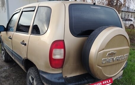 Chevrolet Niva I рестайлинг, 2004 год, 330 000 рублей, 9 фотография