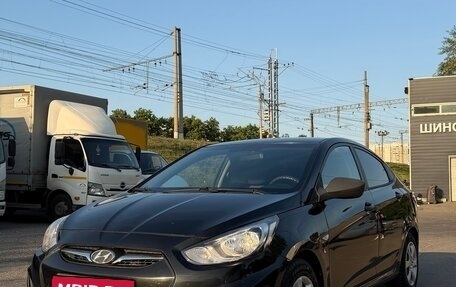 Hyundai Solaris II рестайлинг, 2013 год, 790 000 рублей, 1 фотография